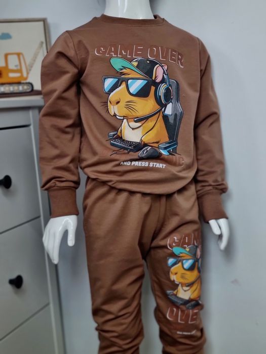 Komplet dres chłopięcy z kapibara 134-140