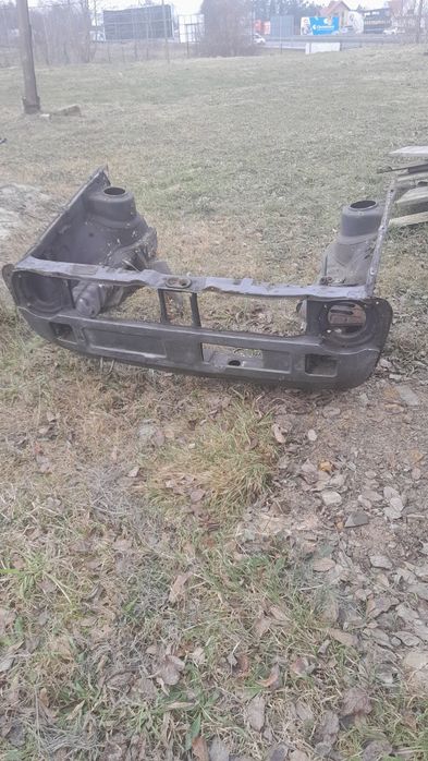 Pas przedni golf mk1