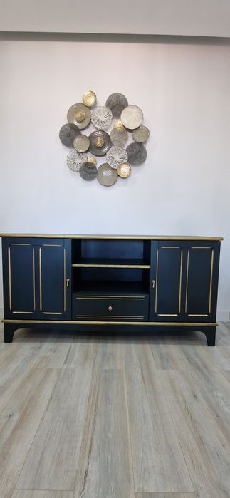 Aparador verde e dourado