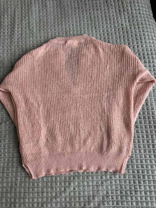 Свитерок легкой вязки