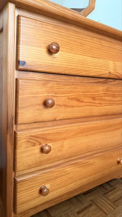 Mesas de cabeceira e comoda de quarto