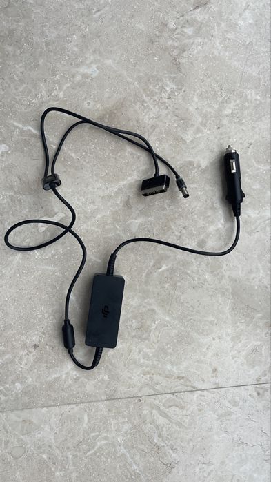 Автомобільна зарядка DJI phantom 4