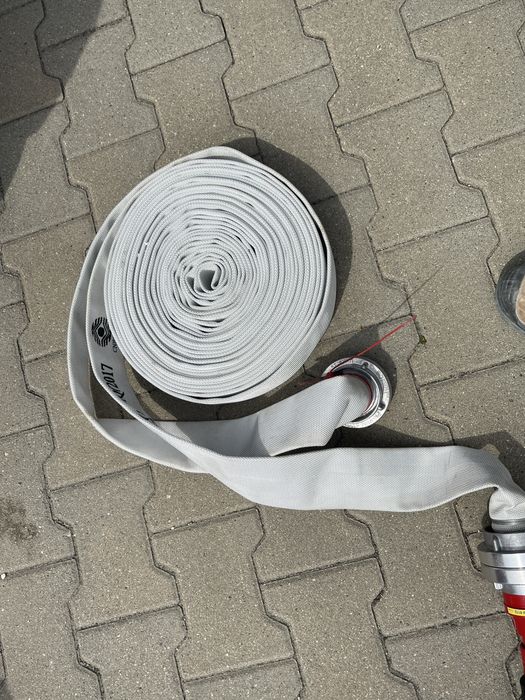 Wąż strażacki hydrantowy z prądownicą