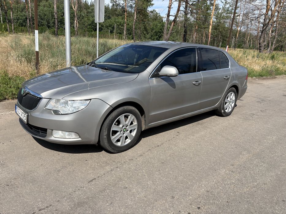 Авто Шкода Суперб 2