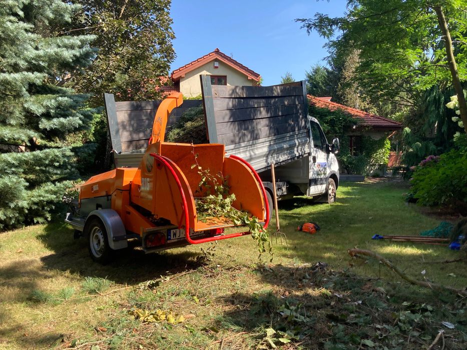 Podnośnik Rębak Wywrotka Wycinka Prace ogrodnicze Warszawa i okolice