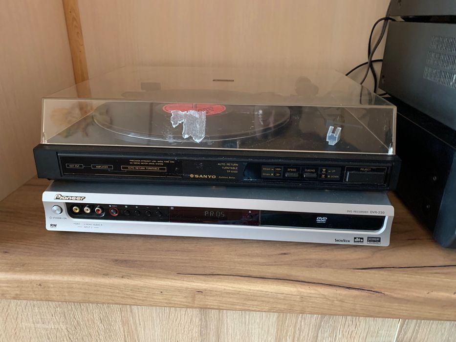 Продам музыкальный центр Kenwood 21 век