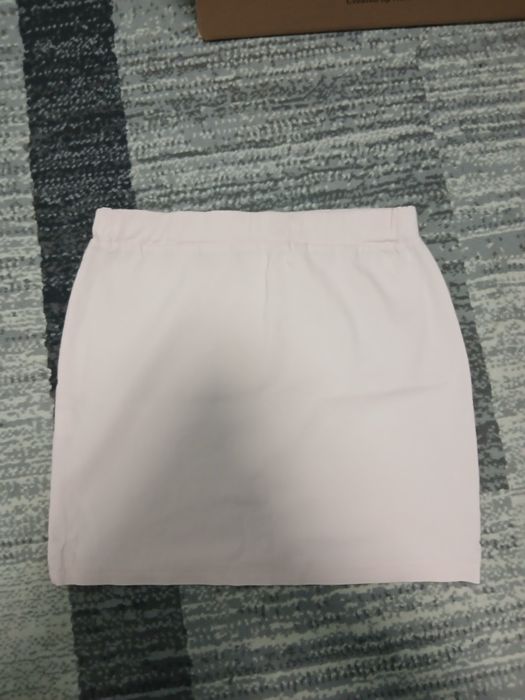 Delikatna, jasnoróżowa/ecru spódniczka mini