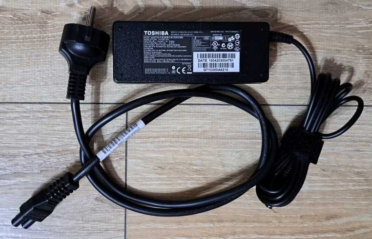 TOSHIBA Tecra A11-19E 15,6", i3 M370 2,4GHz, 4GB, 320GB, Win 7 Prof