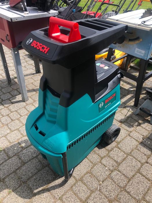 Rozdrabniacz galezi Bosch AXT 25D