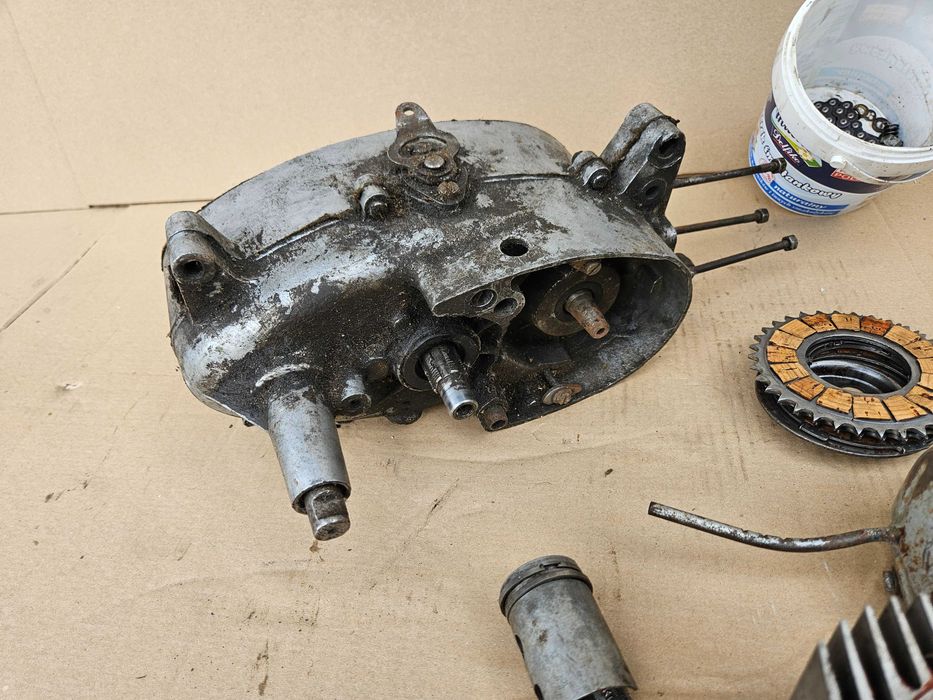 JAWKA JAWA 50 romet ogar 3 biegowy silnik kartery zapłon cylinder wał skrzynia