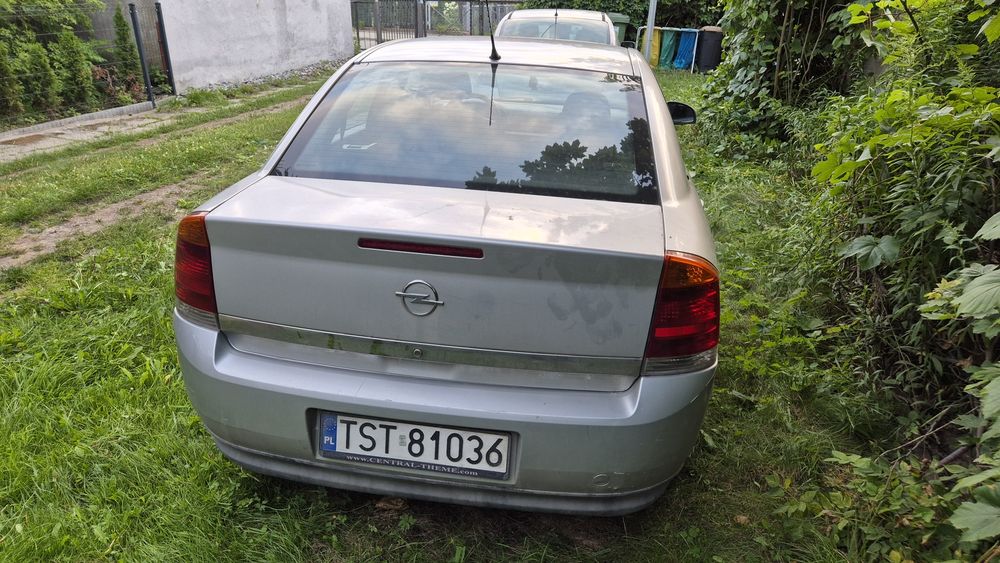 Opel Vectra C 1.8 LPG 122 KM – uszkodzona, odpala, do naprawy