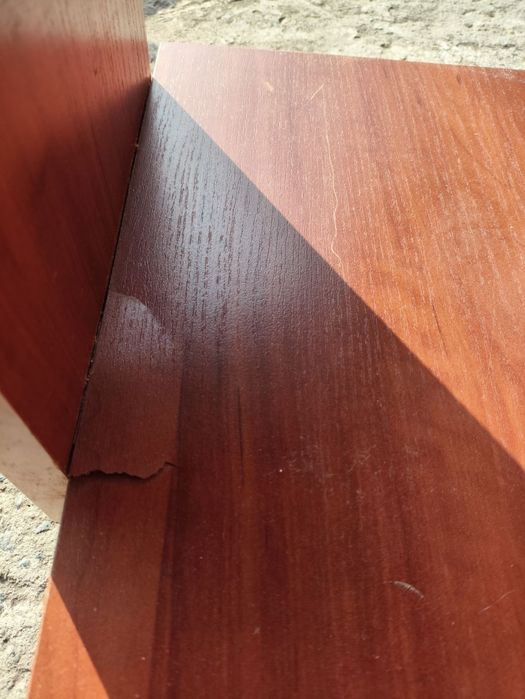 Стіл комп'ютерний