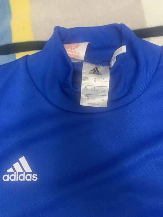 Продам светр для футболу в новому стані