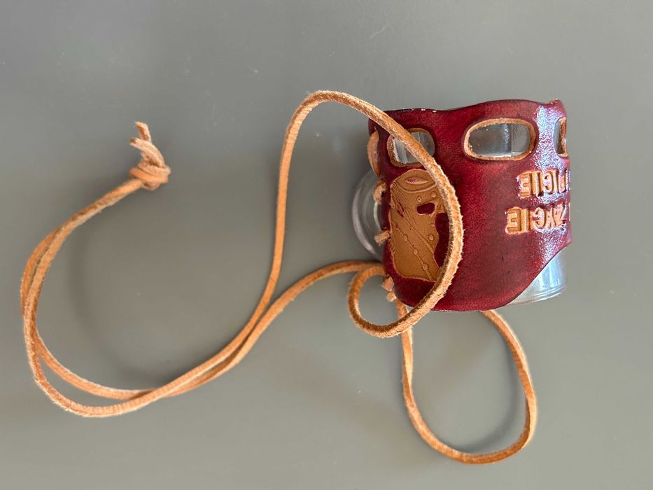 Copo com fita de pescoço novo - presente de natal
