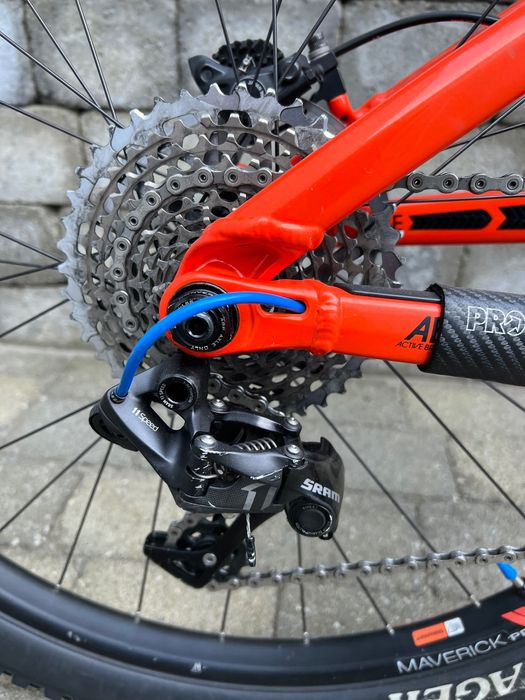 Trek Slash 9 - Rama M/L (17,5/18,5") - koła 27,5"