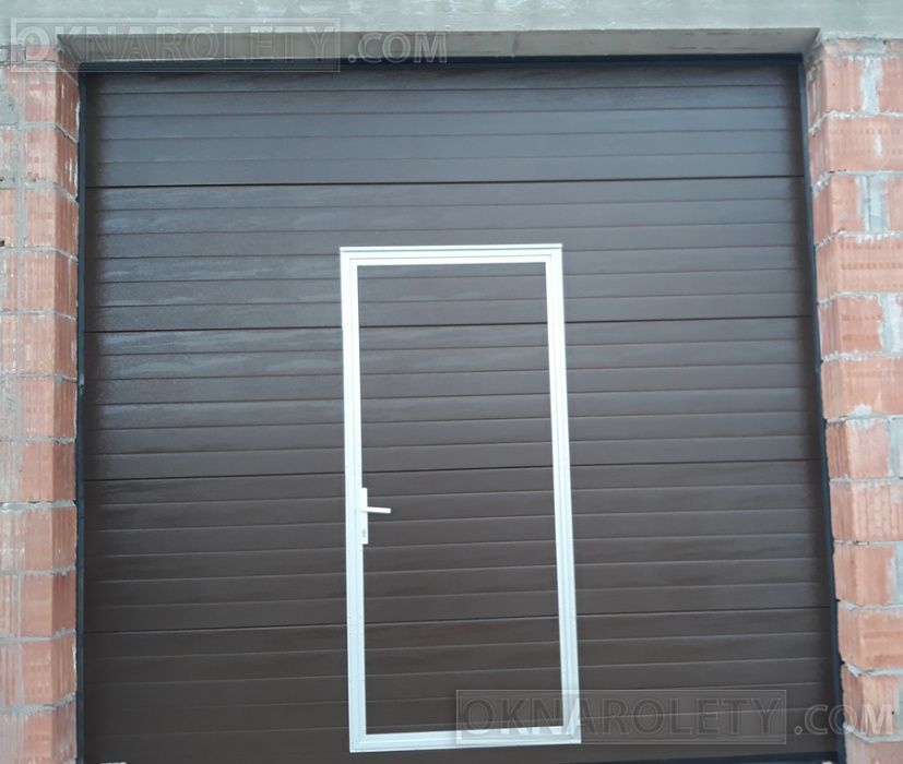 Brama segmentowa Antracyt Brąz Biała 300x300 Chorzów