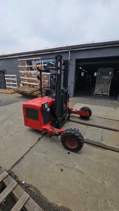 Podwieszany wózek widłowy Moffett M20.3