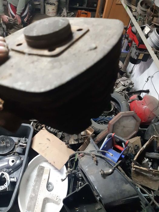 Cylinder z tłokiem wsk 125