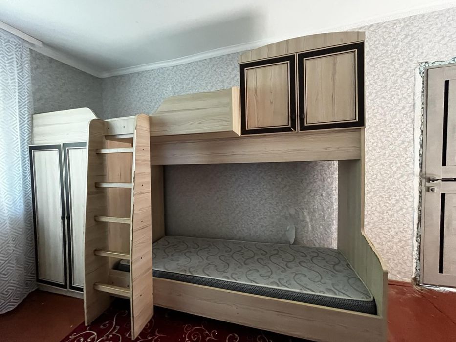 Прода двохповерхове ліжко
