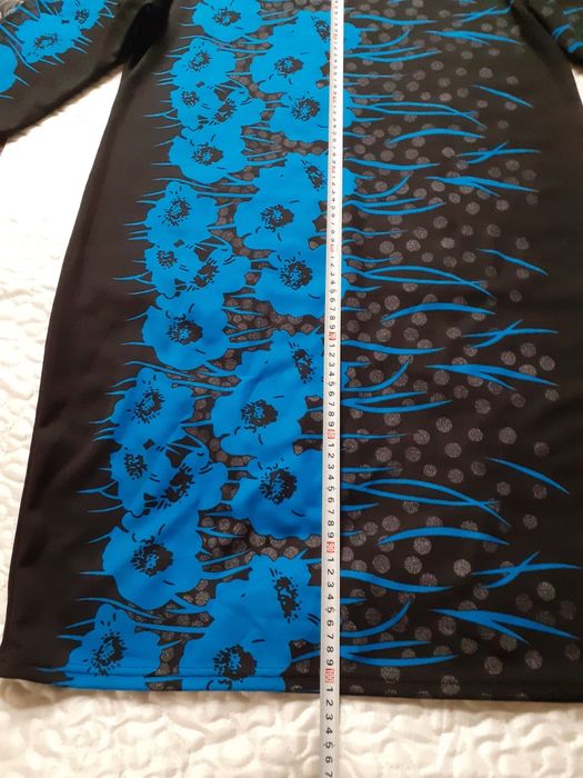 Sukienka czarna z aplikacją roz 50