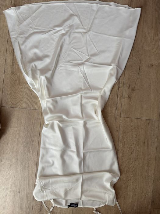 Якісне шовкове плаття MUST HAVE, розмір S