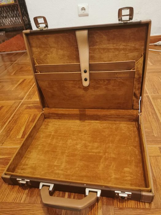 Vintage Briefcase / Portfolio
