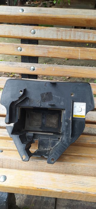 Акумуляторний відсік Suzuki Intruder vl 400/800