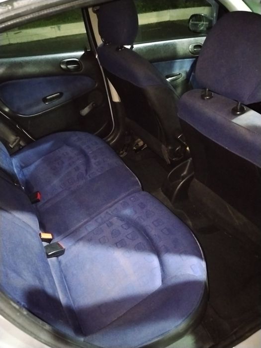 Peugeot  cinzento 206