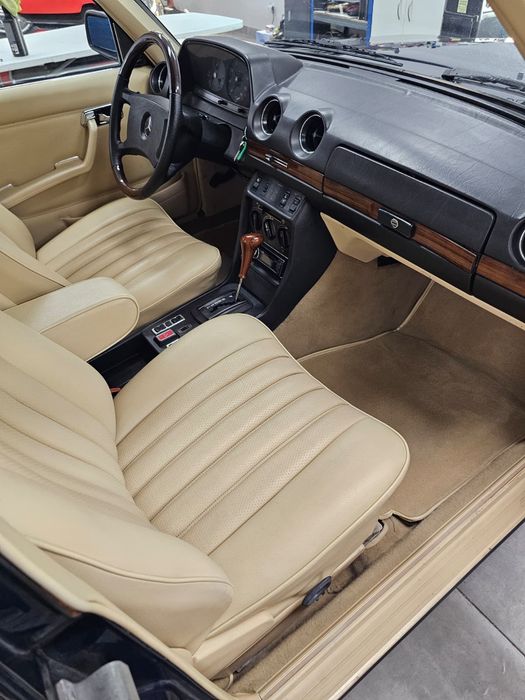 Daimler Mercedes-Benz w123 300D Automatico