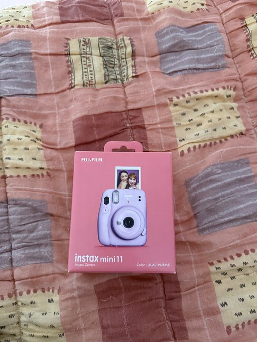 Instam mini 11 na cor roxa