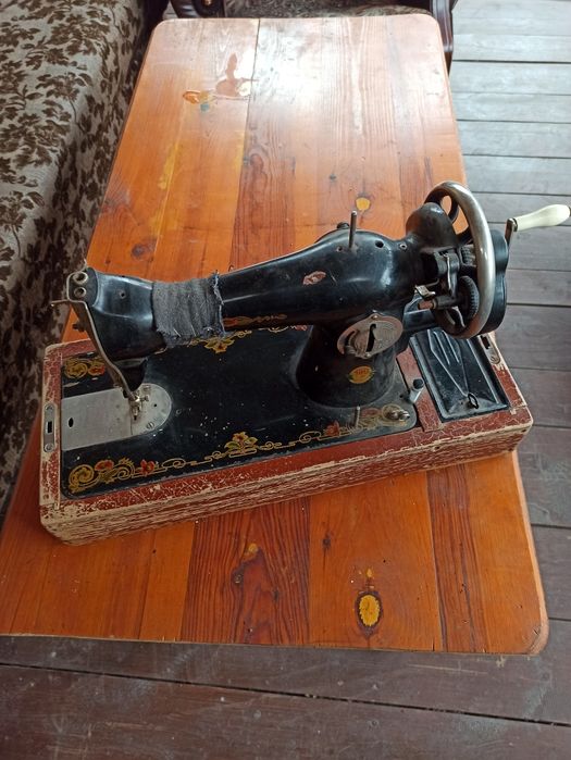 Швейна машинка УІМЗ