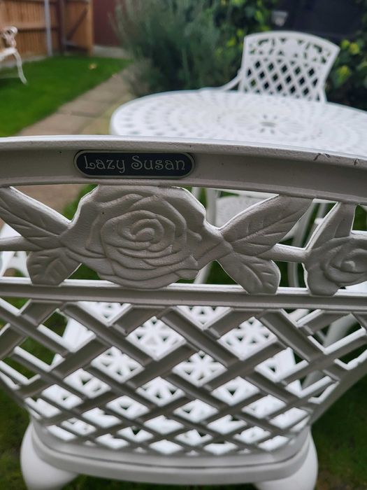 Zestaw aluminiowych mebli ogrodowych. Unikatowy komplet