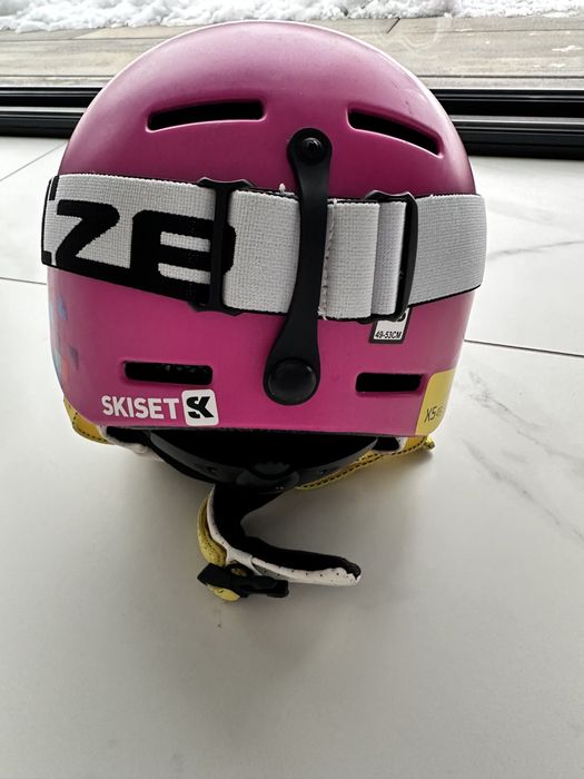 Kask Atomic wraz z okularami