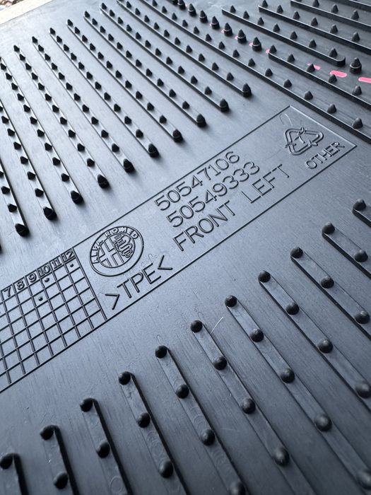 Tapetes Borracha Originais Alfa Romeo Giulia