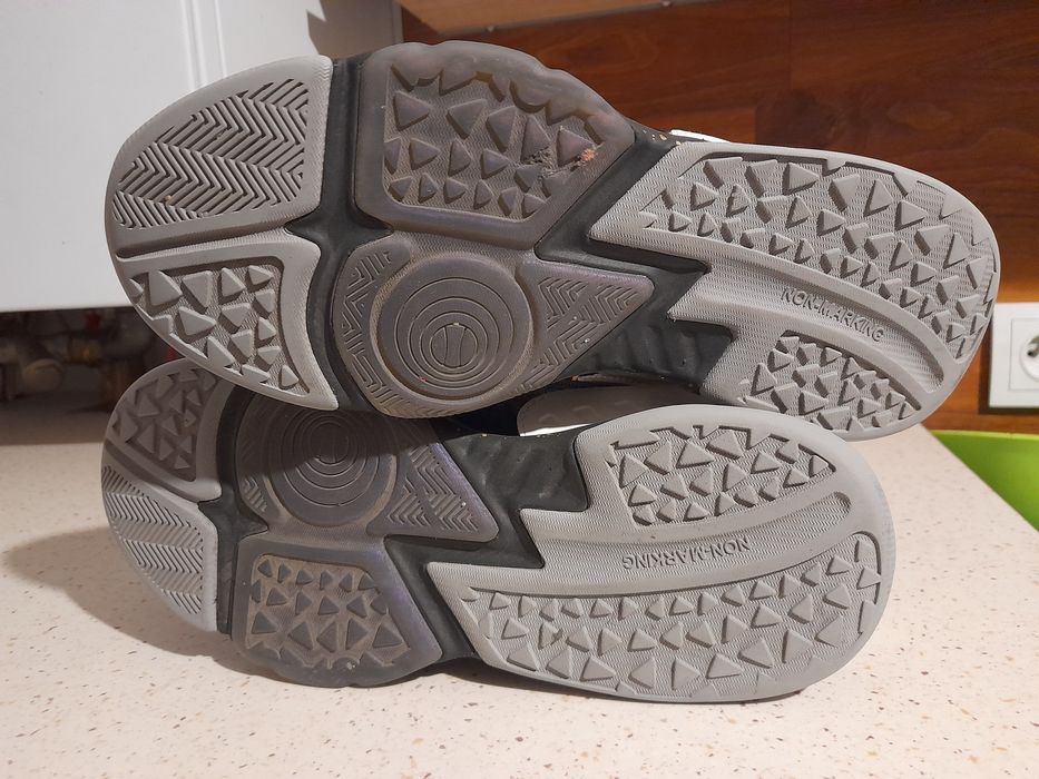 Buty sportowe do kosza Tarmak koszykówka r. 38