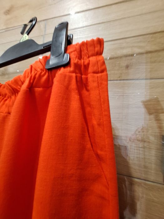 Lniane czerwone spodnie uni