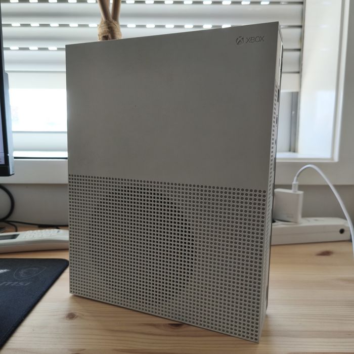 Xbox One S | 512Gb | Sem comandos