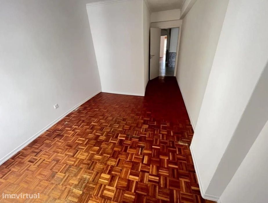 Apartamento T2- 85m Aguálva Sintra
