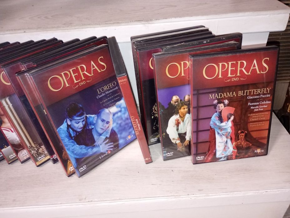 Coleção "Les plus Grandes óperas"em DVD -24 discos novos