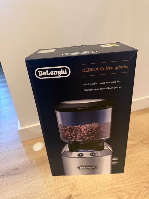 Zestaw Delonghi Dedica - Młynek + Ekspres kolbowy