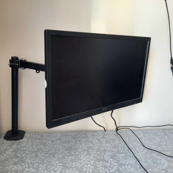 Monitor Aoc 22 cale z dwoma uchwytami