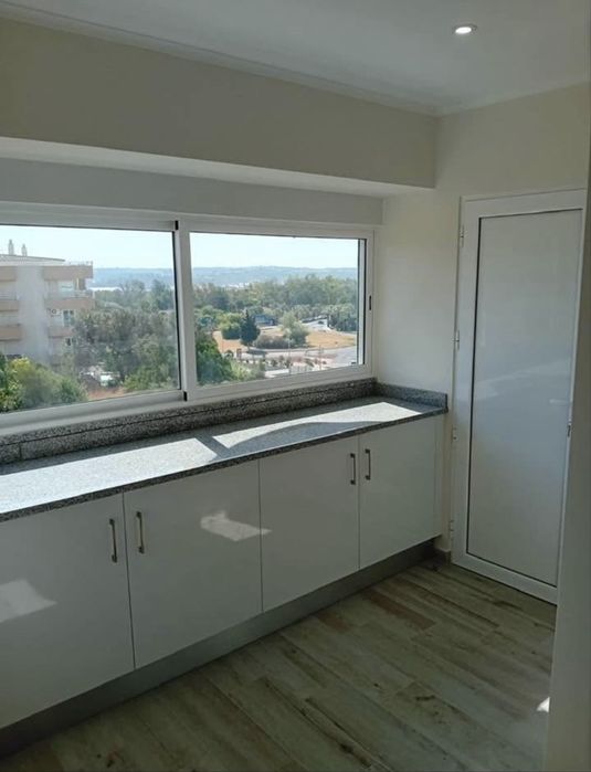 Arrenda-se Apartamento T1+1