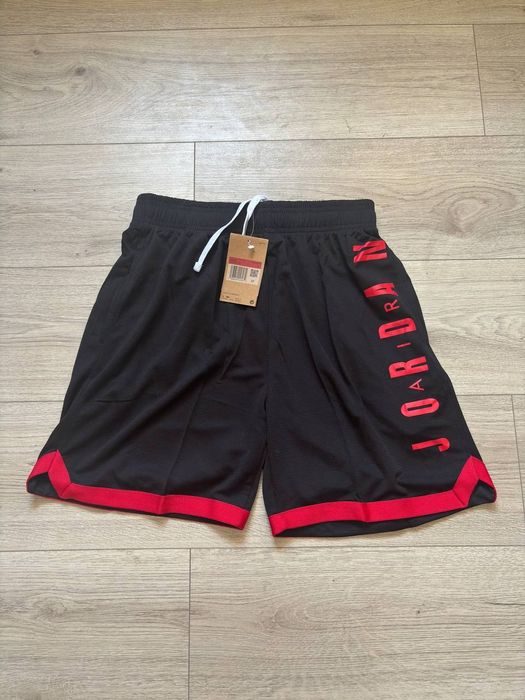 Шорти Palm Angels
949 ₴
,jordan' Diamond
