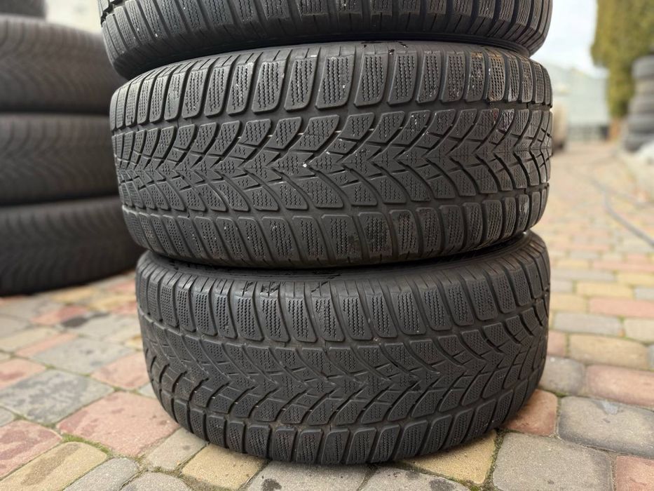225/50R17 Dunlop зимова гума 2021 року
