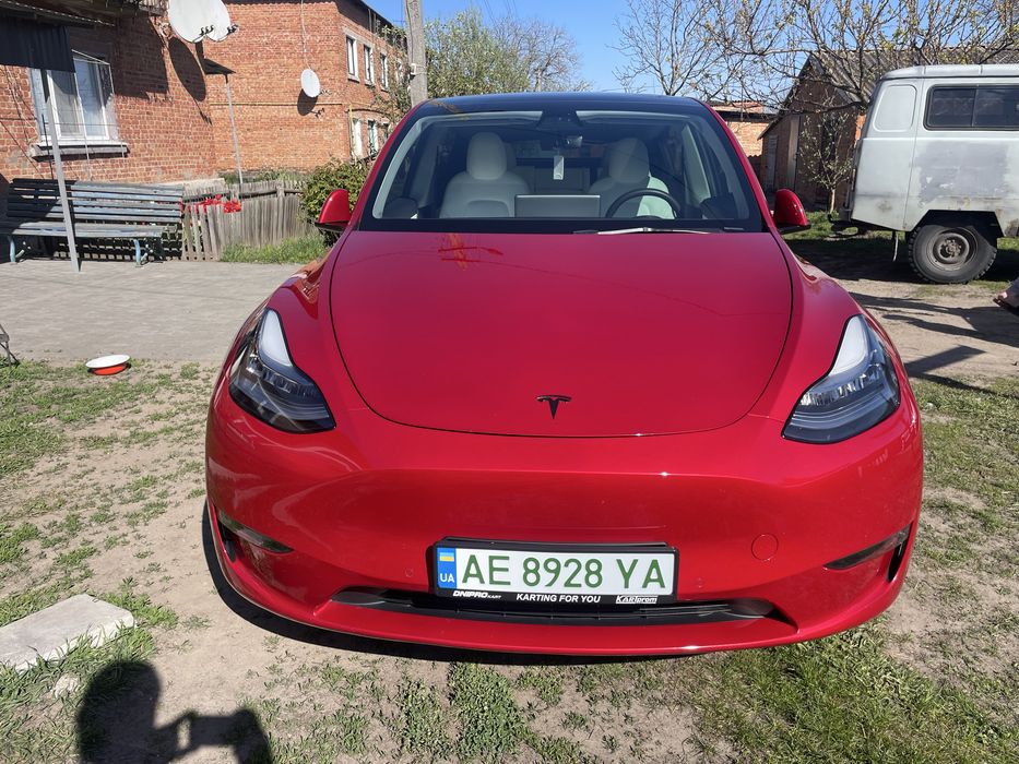 Tesla model y long range dual motor