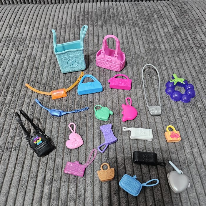 Lalki barbie, szafa , ubranka, buty i akcesoria