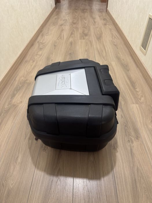 Продам центральний кофр Kappa KGR52