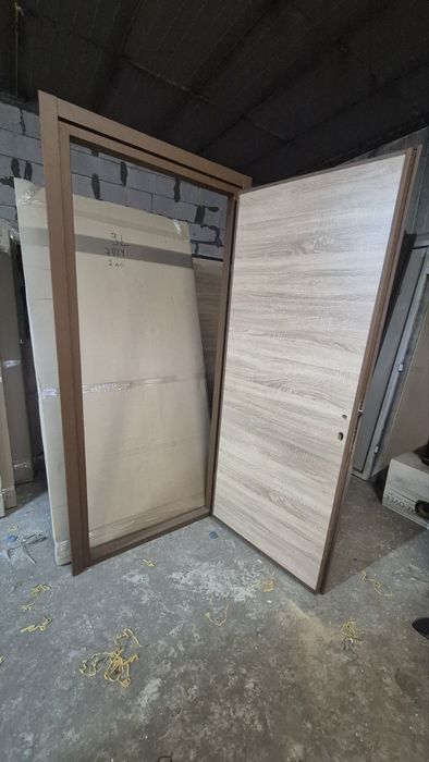 В наличии Двери входные металлические от производителя Доставка