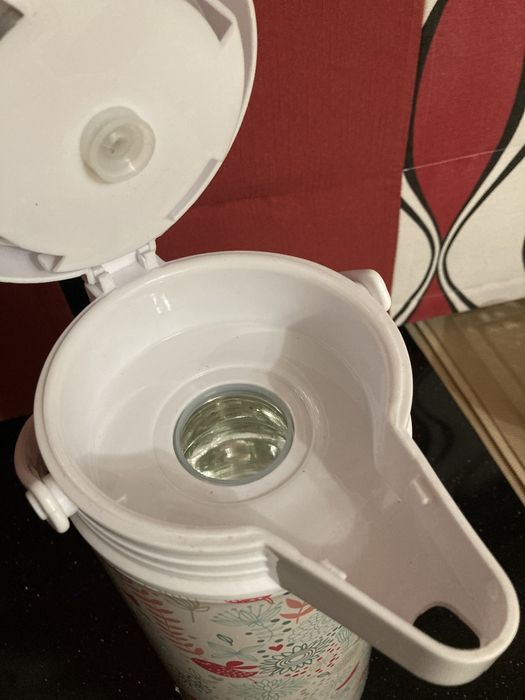 Термос помповий 1.9 л. Виробництво Турція новий