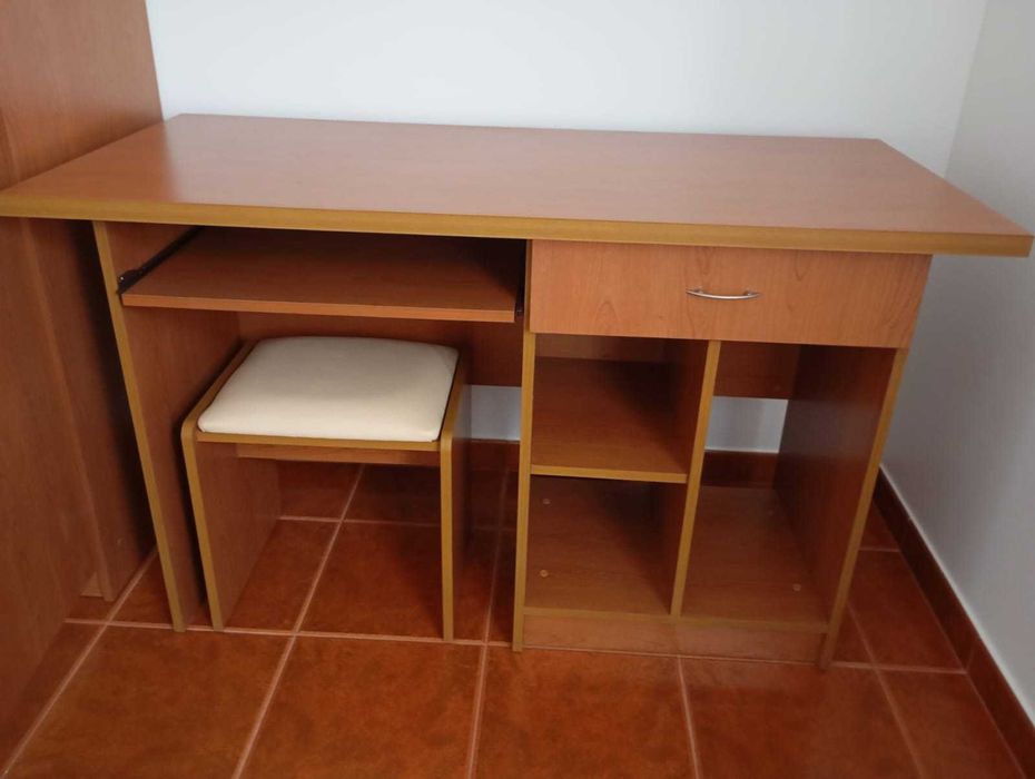 Secretaria com banco